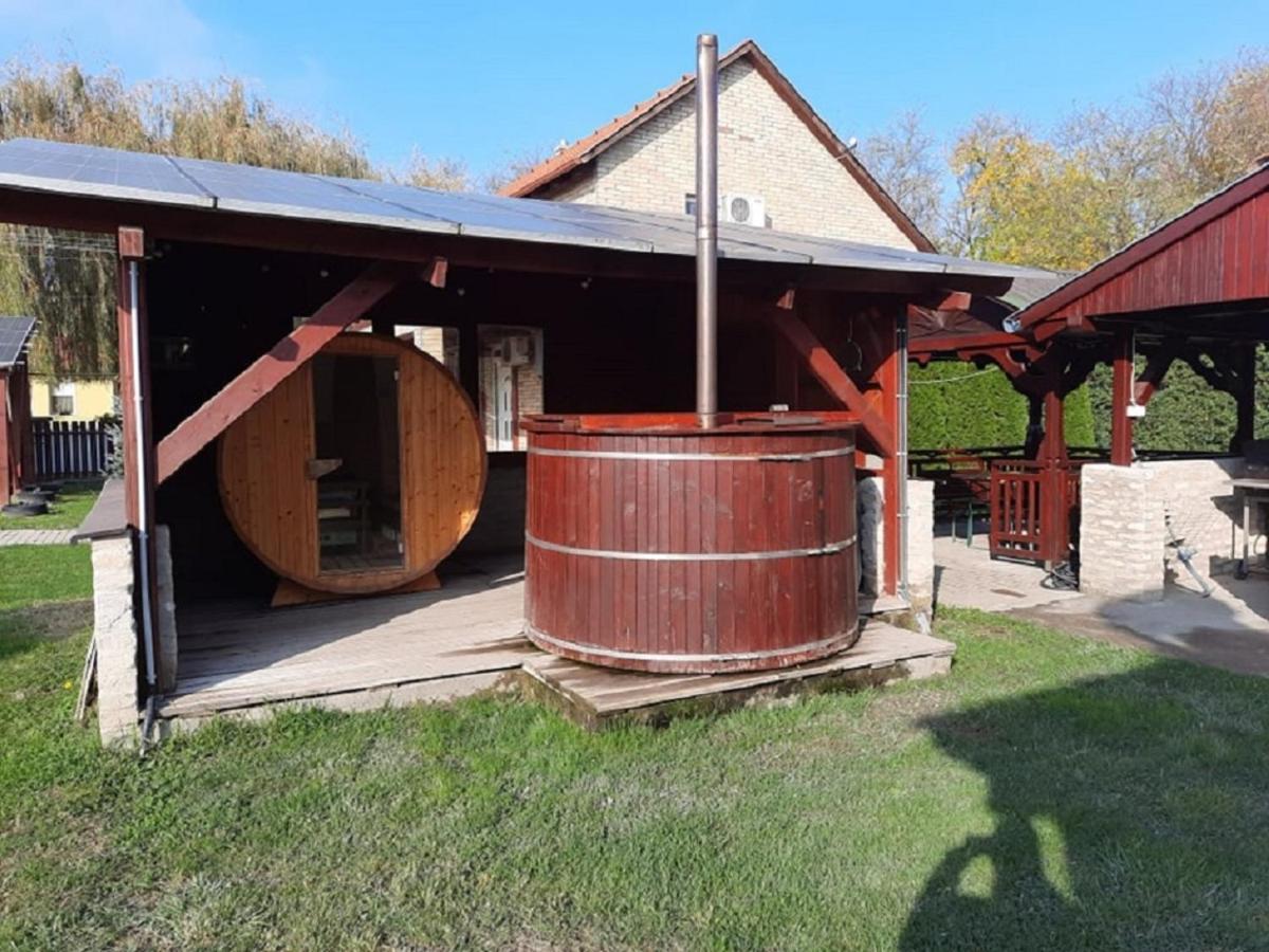Ponty-Poronty Vendégház Nagybaracska Exterior foto